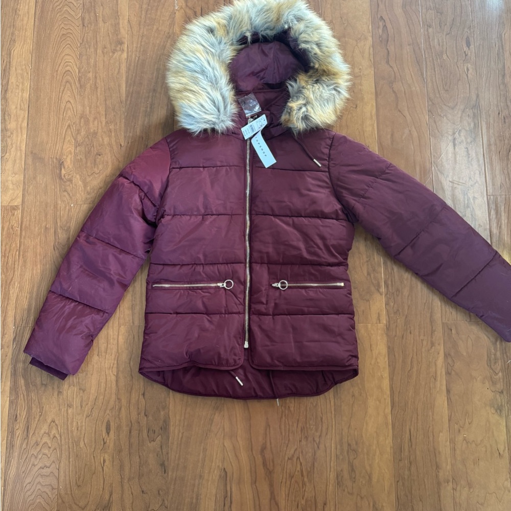 NWT Topshop Women's Burgundy Puffer Jacket with Faux Fur Hood